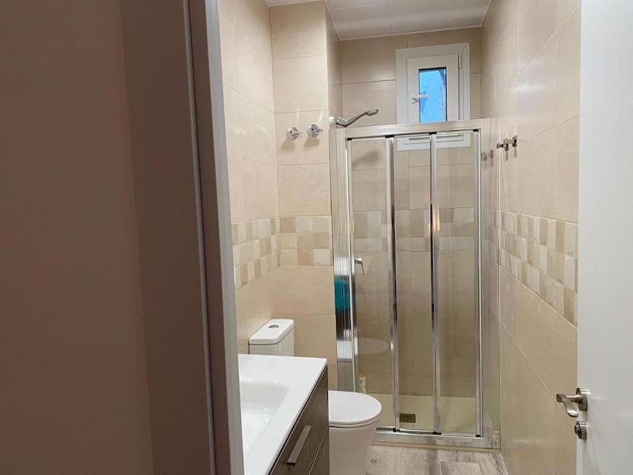 Habitacion Roca Foradada En Casa Cami De Les Aiguees Monistrol De Montserrat Ngoại thất bức ảnh